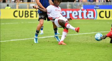 Pisa-Bari 1-1: Akpa-Chuckwu salva l'imbattibilità dei biancorossi