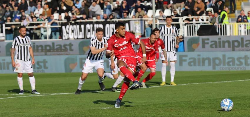 Ascoli-Bari 0-1, blitz dei biancorossi che salgono in zona promozione