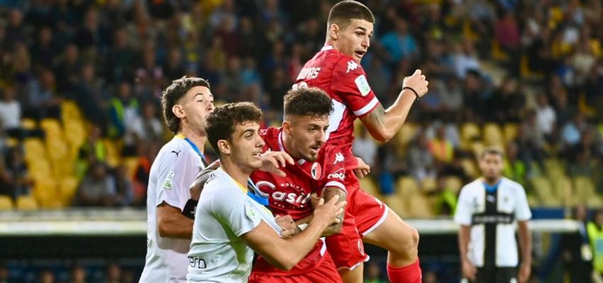 Il Bari cade a Parma: Benedyczak firma il 2-1 per i ducali
