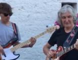 I Dire Straits Legacy suonano a sorpresa tra i trulli di Alberobello