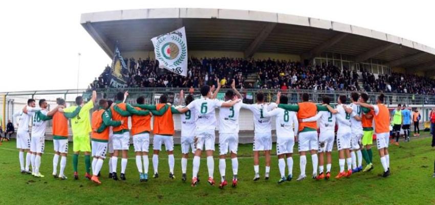 'Tifosi, imprenditori, sindaco: salviamo il Bitonto calcio perché è un patrimonio secolare della città'