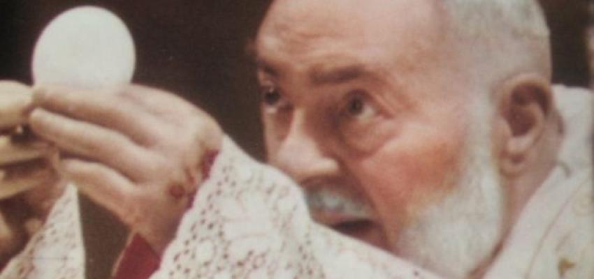 Domani sera sul canale 71 del DTT  il recital 'Padre Pio, il crocifisso'.