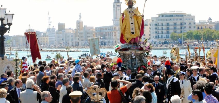 Festa di San Nicola 2018, si comincia: tra spettacolo e tradizione è il giorno del Corteo Storico