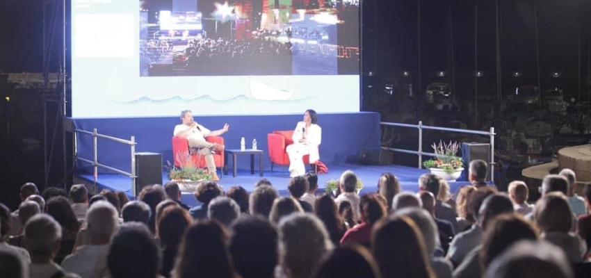 Francesca Mannocchi e Sigfrido Ranucci, grande attesa per la seconda serata di conversazioni dal mare a Giovinazzo