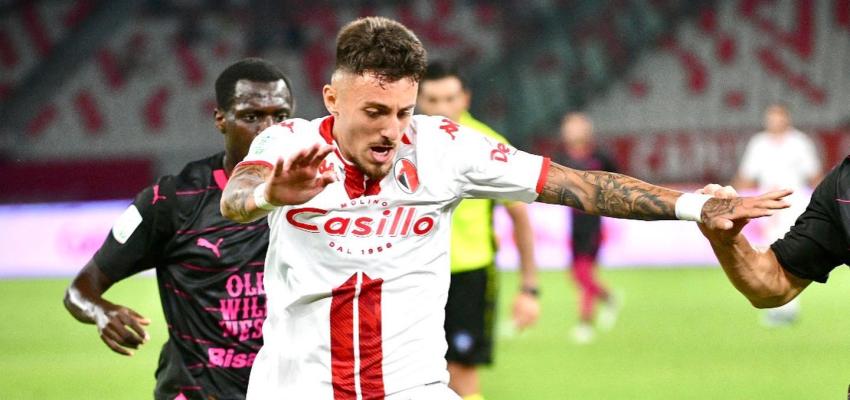 Bari-Palermo 0-0: punto d'oro in 9 contro 11