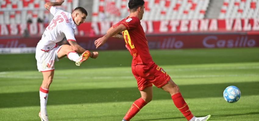 Bari, Koutsoupias-show al San Nicola: Bari-Catanzaro 2-2